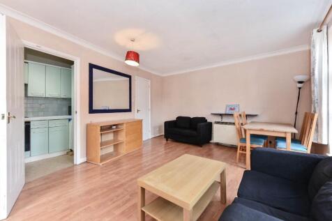 Wolfe Crescent, London, SE16