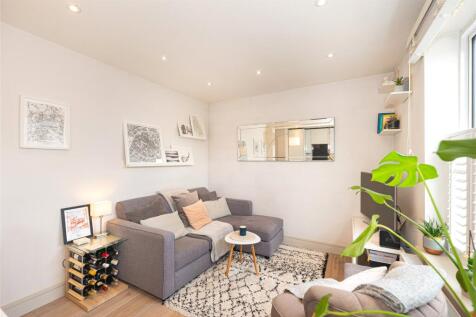 Abberley Mews, London, SW4