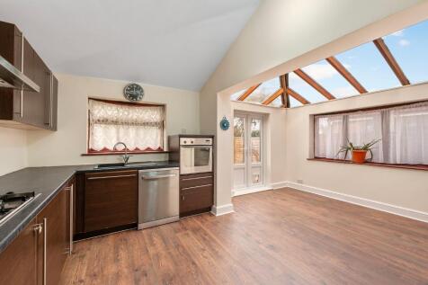 Haynt Walk, London, SW20 9NX