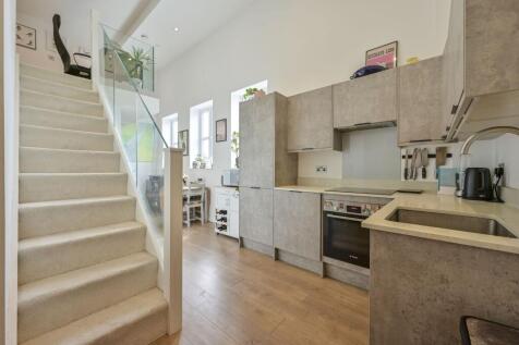 Kingston Road, Wimbledon, London, SW20