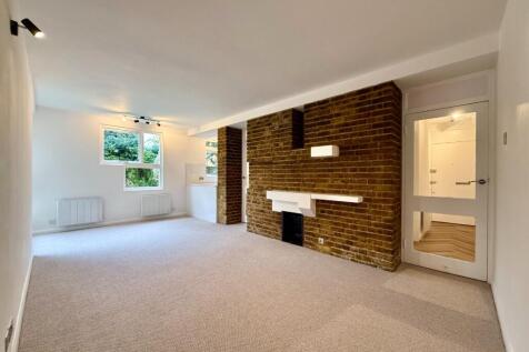 Langham House Close, Richmond, TW10