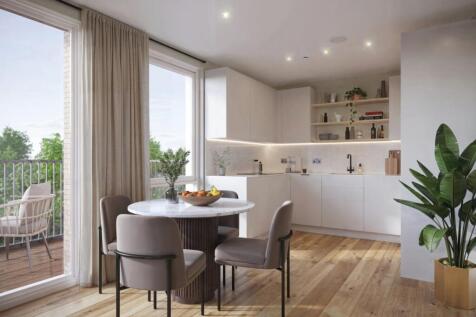 London Square Twickenham, 
Egerton Road, TW2