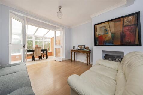 Hall Farm Drive, Whitton
