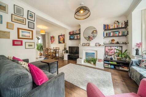 Whitton Dene, Isleworth