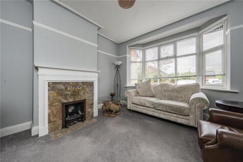 Hall Road, Isleworth