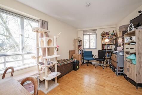 Rosebery Court, Clerkenwell, London, EC1R