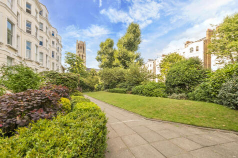 Colville Gardens, 
Notting Hill, W11