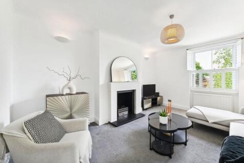 Harvard Road, Chiswick