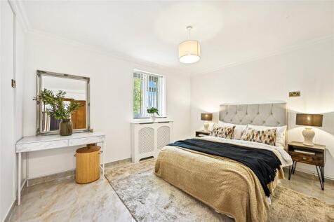 Kent Road, London, W4