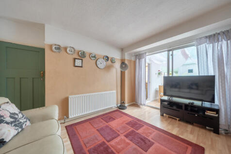Hillcross Avenue, Morden, SM4