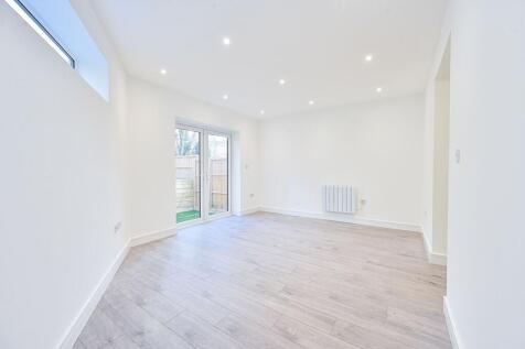 Berymead Gardens, Acton, London, W3
