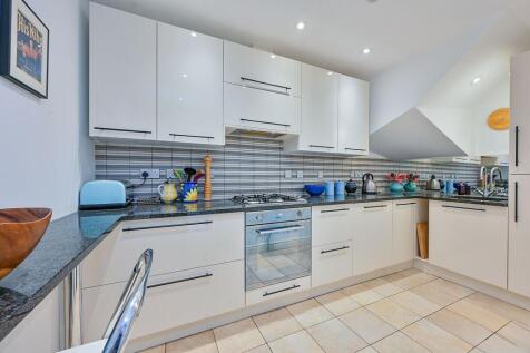 Langford Close, Acton, London, W3