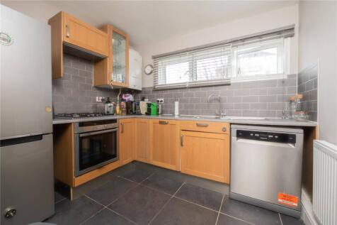 Ivybridge Close, Twickenham