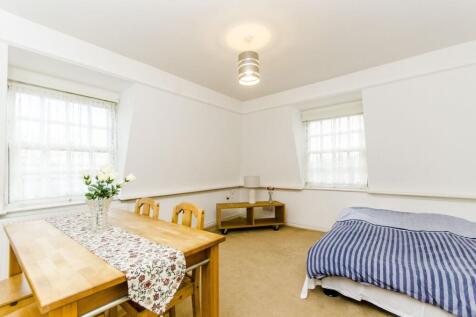 Western Avenue, Ealing, London, W5
