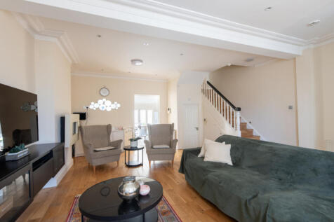Lysia Street, London, SW6