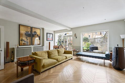 Fulham Park Gardens, London, SW6