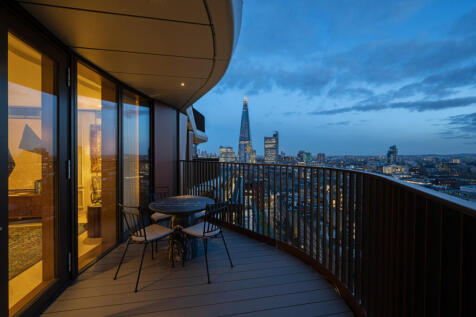 Triptych Place, London, SE1