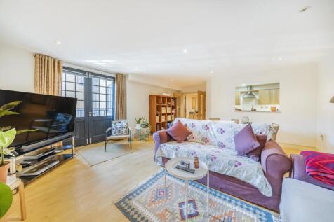 Cayenne Court, Shad Thames, London Bridge, London, SE1