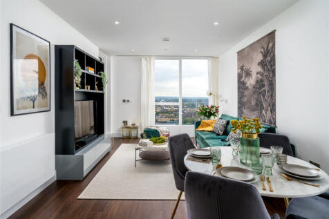 Harbour Way, London, E14 9