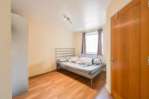 Sail Court, Docklands, London, E14