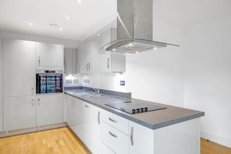 139 Leven Road, London, E14