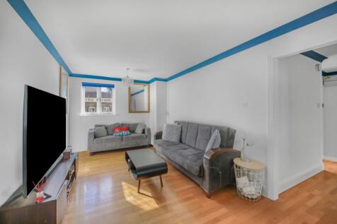 Peninsula Court, 
121 East Ferry Road, E14