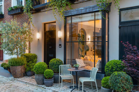 Eaton Mews South, Belgravia, London, SW1W
