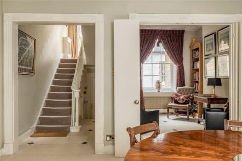 Moreton Place, Pimlico, SW1V