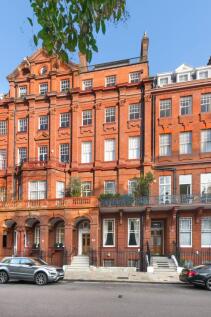 Cadogan Square London SW1X