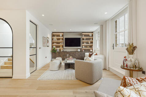 6 Buckingham Mews, Belgravia, London, SW1E