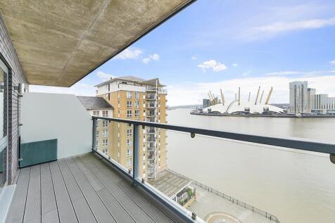 Prime Meridian Walk, London E14