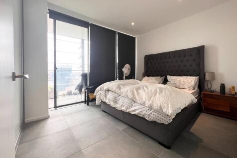 Dollar Bay Place, London, E14