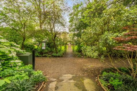 Gloucester Square, 
Hyde Park, W2
