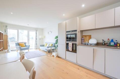 Willow House, Canary Wharf, London, E14