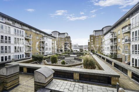 St. Davids Square, Isle Of Dogs, London, E14