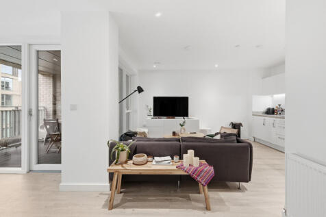 Thomas Road, Canary Wharf, E14