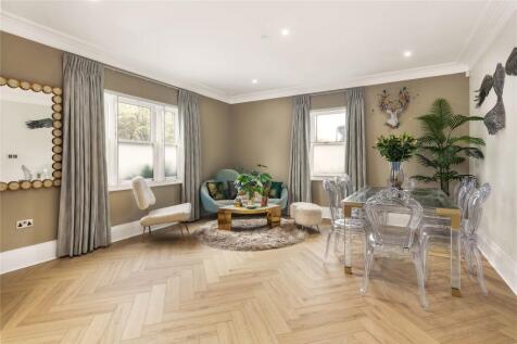 Battersea Park Road, London, SW11