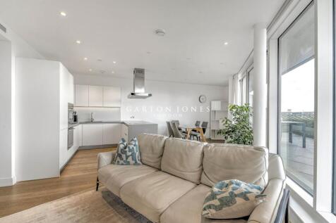 Altissima House, Vista Chelsea Bridge, London, SW11