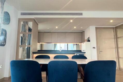 2-Bed Apartment with Parking, Legacy Building,  Embassy Gardens, London