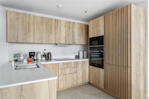 Tapestry Way, London, E1