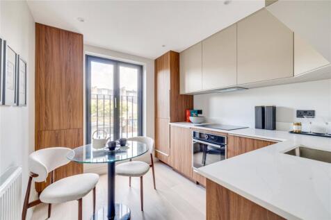 Standen Road, London, SW18