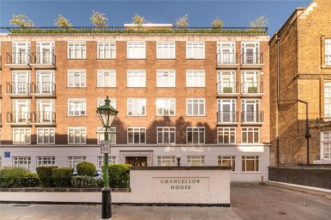 Hyde Park Gate, 
Kensington, SW7