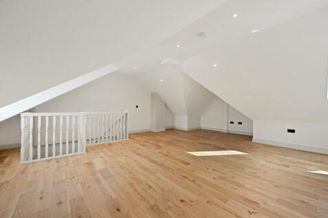 Avenue Gardens, London, W3