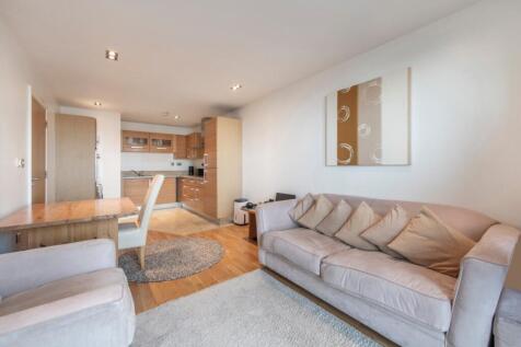 Limeharbour, 
Millwall, E14