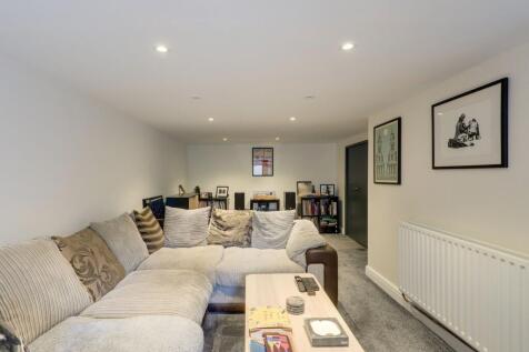 Pascoe Road, Hither Green, SE13