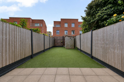 Tom Hood Close | London | E15