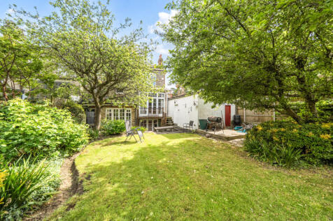 Grand Avenue, Muswell Hill, London, N10