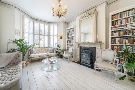 Narbonne Avenue, London, SW4