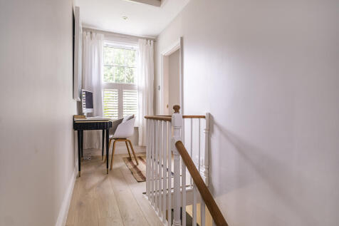 St. Johns Grove, Richmond, TW9