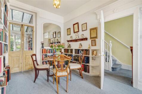 Lavender Sweep, SW11